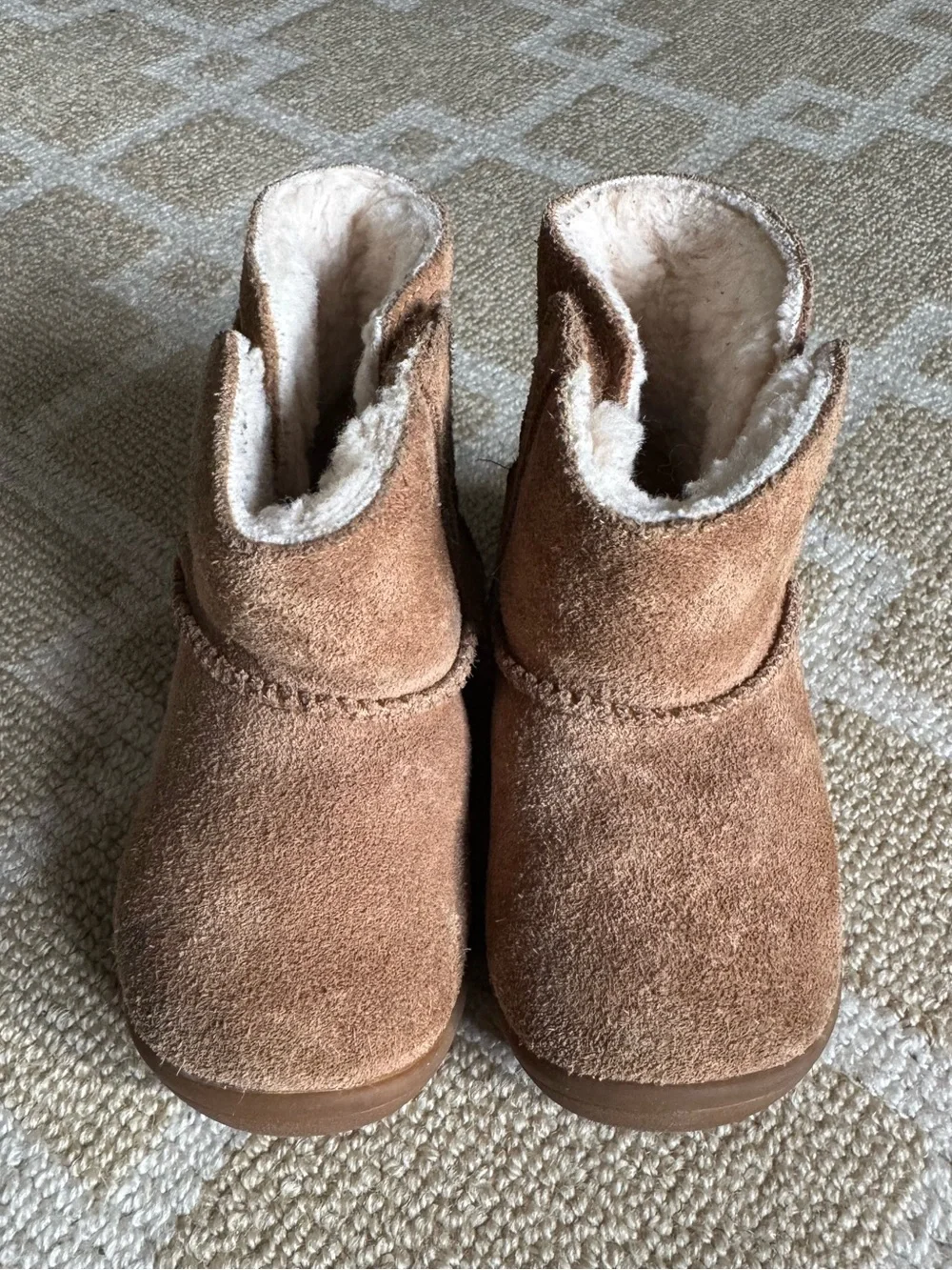 UGG Keelan II Toddler Chestnut Sheepskin Suede Winter Boots Size 6